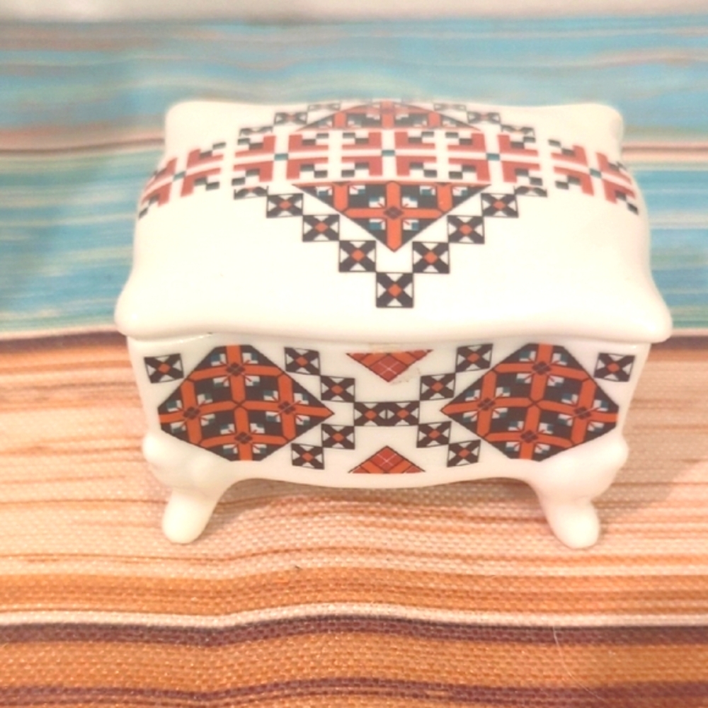 Vintage"Marusia Plankenhammer",Ukrainian Art Cross Stitch Square Trinket Dish